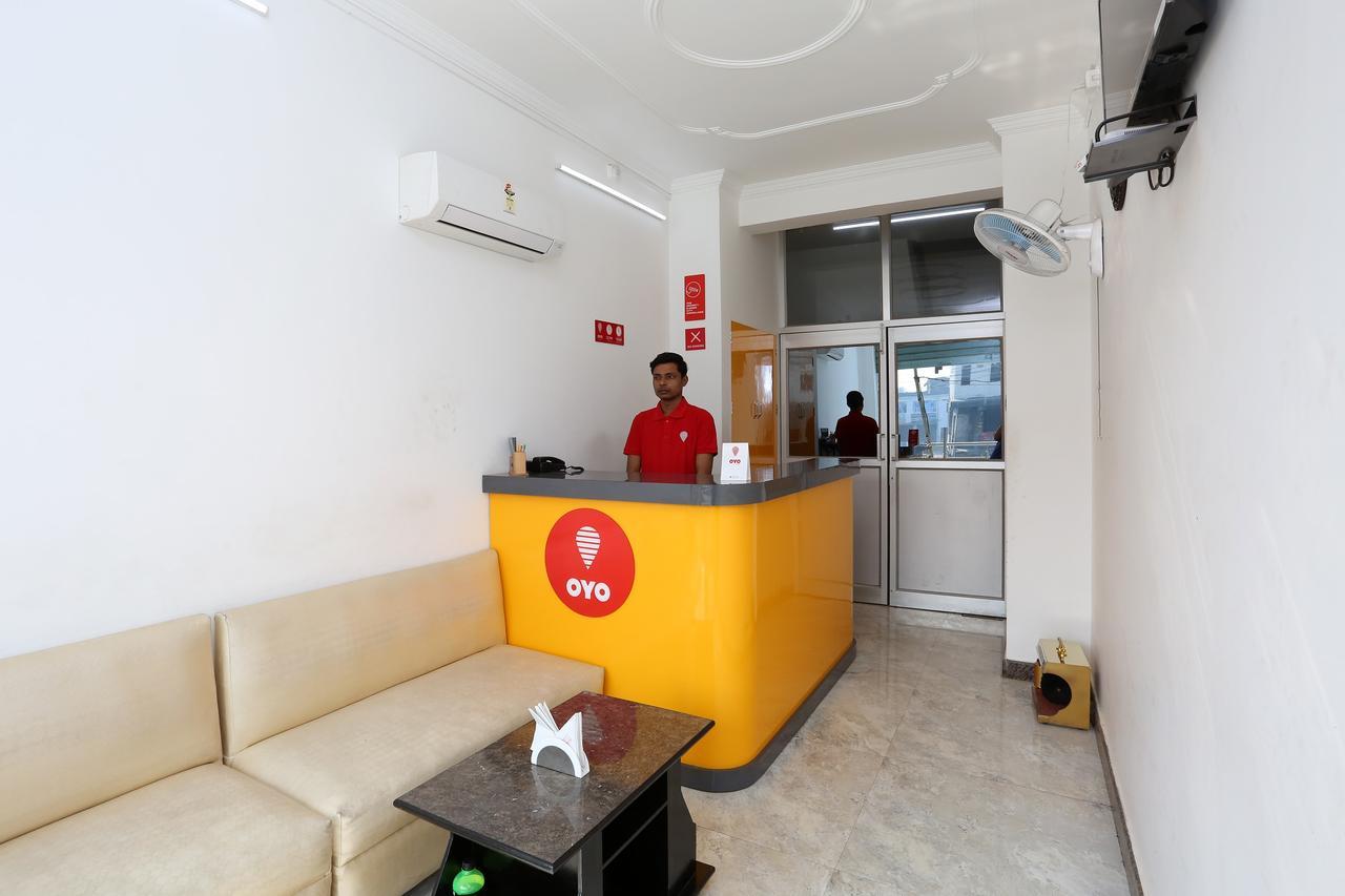 Oyo 11306 Ss Hotel Горакхпур Экстерьер фото