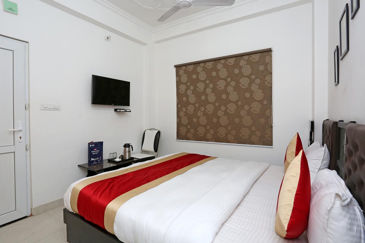 Oyo 11306 Ss Hotel Горакхпур Экстерьер фото
